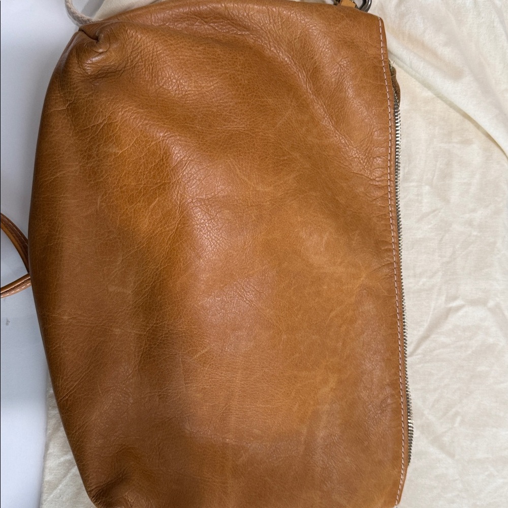 Ceri Hoover Penny Tan Leather Crossbody Bag - Picture 5 of 10